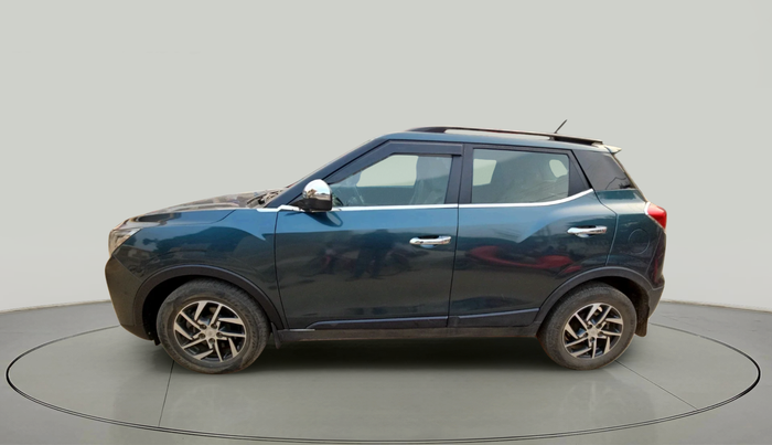 2022 Mahindra XUV300 W8 (O) 1.2 PETROL, Petrol, Manual, 56,354 km, exterior