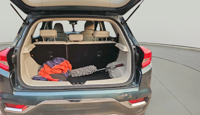 2022 Mahindra XUV300 W8 (O) 1.2 PETROL, Petrol, Manual, 56,354 km, exterior