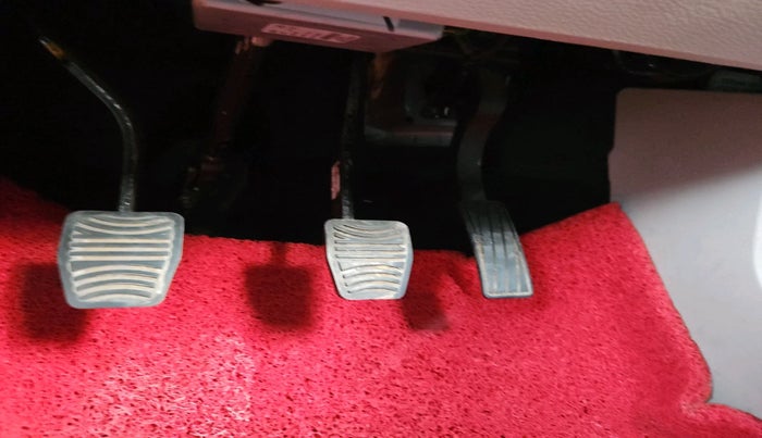 2022 Mahindra XUV300 W8 (O) 1.2 PETROL, Petrol, Manual, 56,354 km, interior