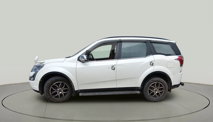 2021 Mahindra XUV500 W7, Diesel, Manual, 1,11,646 km, exterior