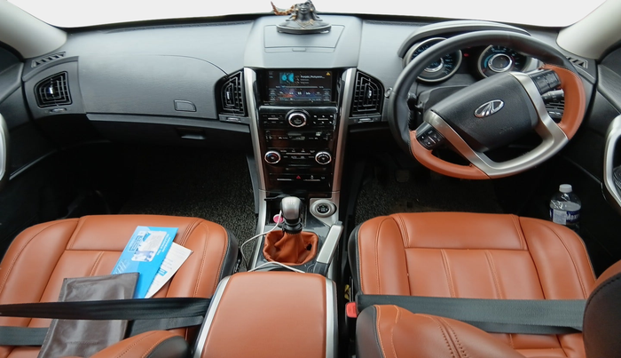 2021 Mahindra XUV500 W7, Diesel, Manual, 1,11,646 km, interior
