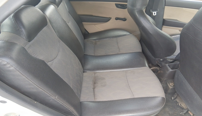 2013 Hyundai Eon ERA +, Petrol, Manual, 1,22,362 km, interior