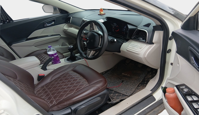 2023 Mahindra XUV300 W8 1.5 DIESEL, Diesel, Manual, 91,991 km, interior