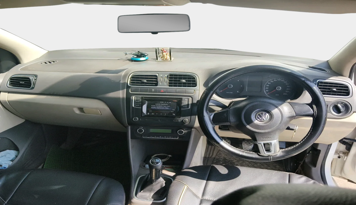 2011 Volkswagen Vento HIGHLINE DIESEL 1.6, Diesel, Manual, 1,24,240 km, interior