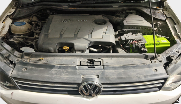 2014 Volkswagen Vento HIGHLINE DIESEL 1.6, Diesel, Manual, 2,16,910 km, exterior