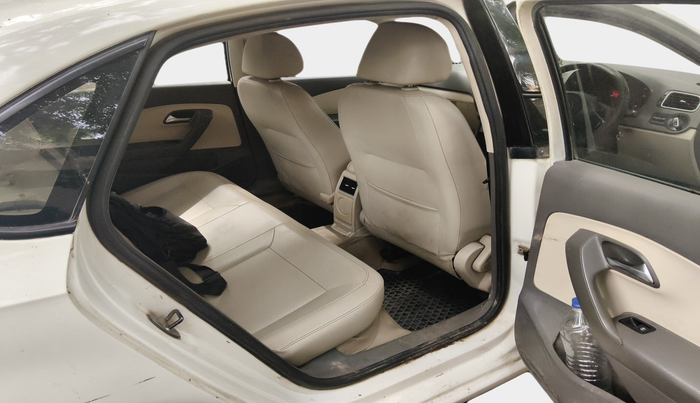 2014 Volkswagen Vento HIGHLINE DIESEL 1.6, Diesel, Manual, 2,16,910 km, interior