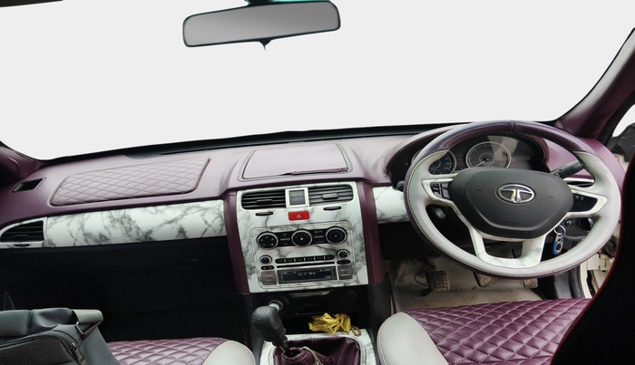 2016 Tata Safari Storme 2.2 VX 4X2, Diesel, Manual, 2,20,008 km, interior
