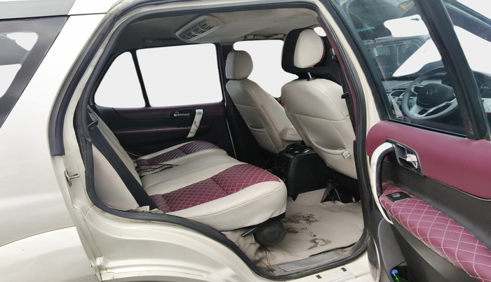 2016 Tata Safari Storme 2.2 VX 4X2, Diesel, Manual, 2,20,008 km, interior