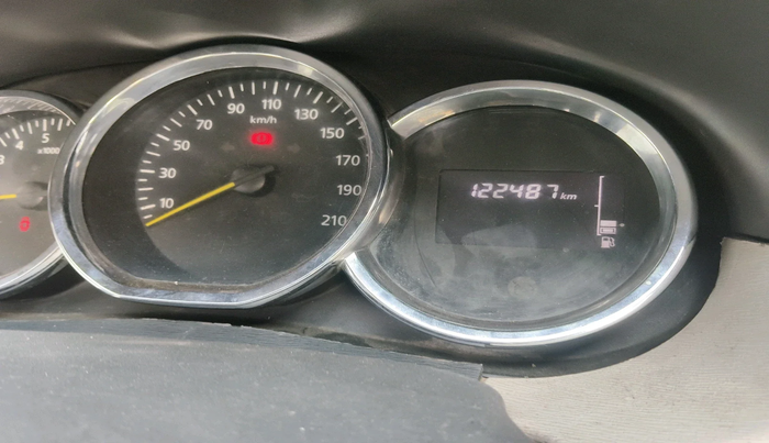 2014 Renault Duster 85 PS RXL DIESEL, Diesel, Manual, 1,22,487 km, interior