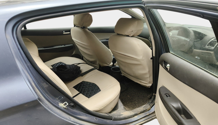 2013 Hyundai i20 MAGNA 1.2, Petrol, Manual, 63,253 km, interior