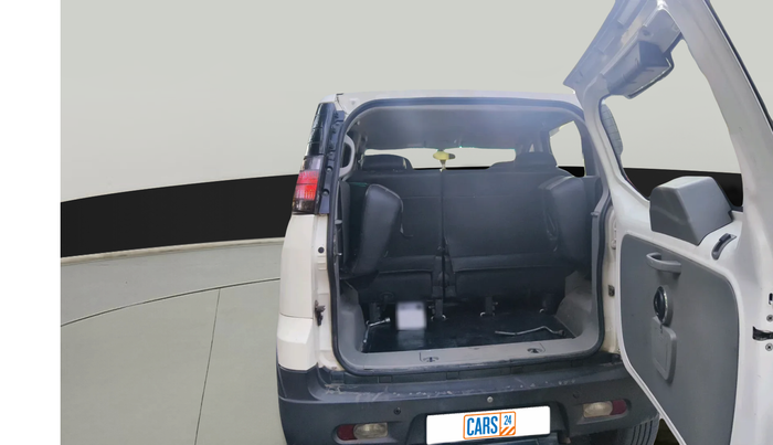 2016 Mahindra NUVOSPORT N8, Diesel, Manual, 1,27,138 km, exterior