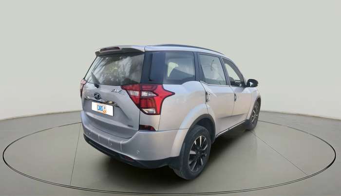 2018 Mahindra XUV500 W11, Diesel, Manual, 2,01,853 km, exterior