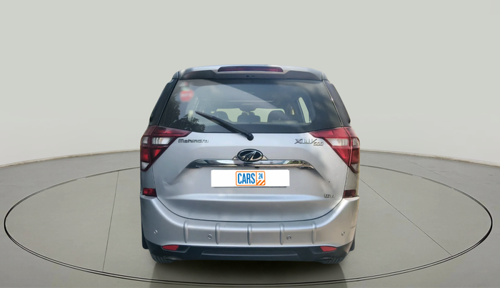 2018 Mahindra XUV500 W11, Diesel, Manual, 2,01,853 km, exterior