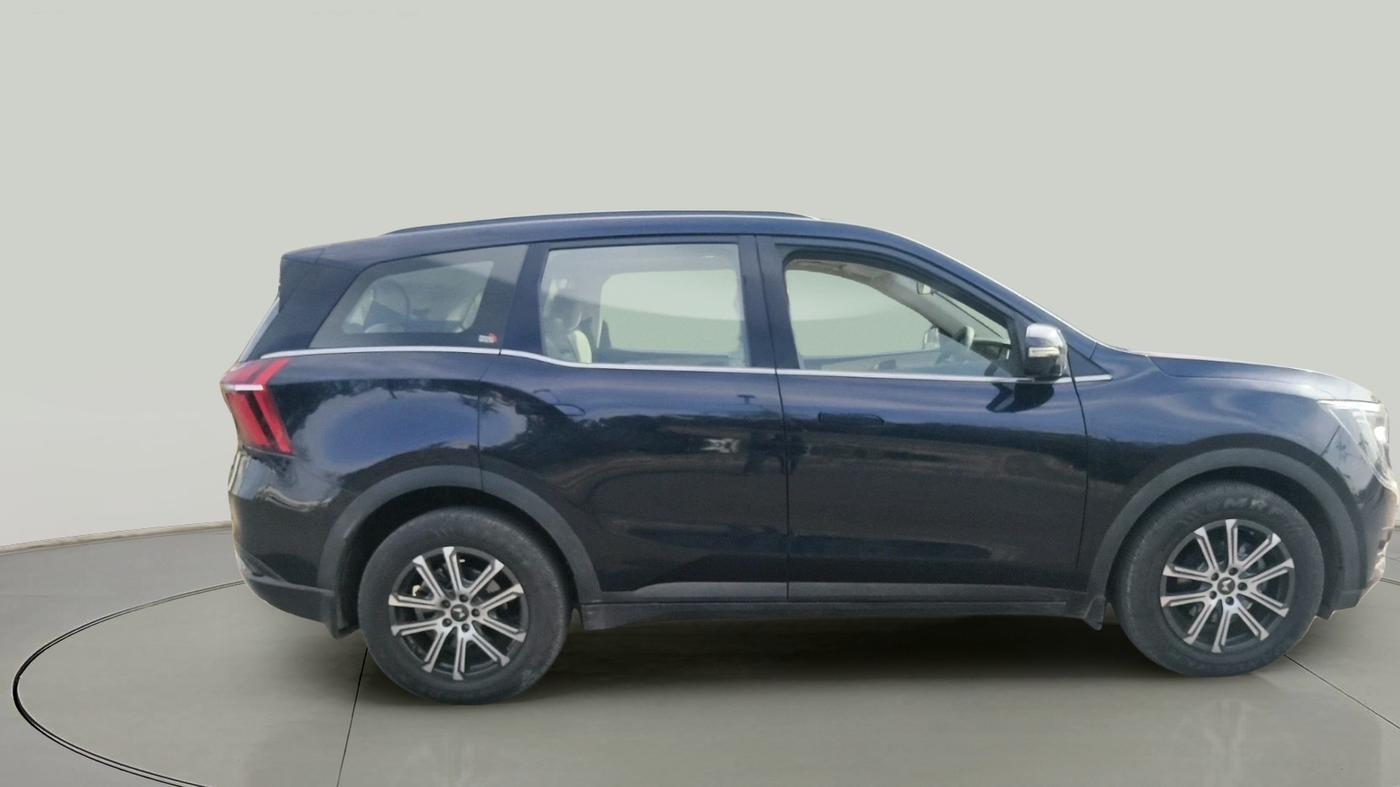 2023 Mahindra XUV700 AX 7 LUXURY D AT 7 STR, Diesel, Automatic, 38,517 km, exterior