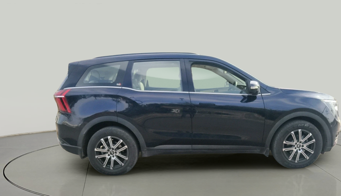 2023 Mahindra XUV700 AX 7 LUXURY D AT 7 STR, Diesel, Automatic, 38,517 km, exterior