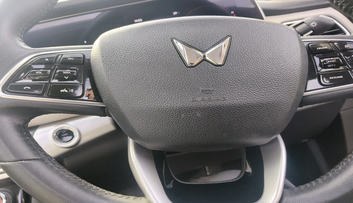 2023 Mahindra XUV700 AX 7 LUXURY D AT 7 STR, Diesel, Automatic, 38,517 km, interior