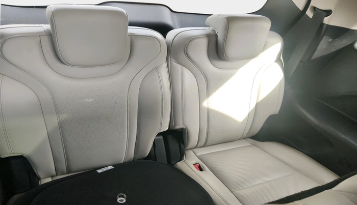 2023 Mahindra XUV700 AX 7 LUXURY D AT 7 STR, Diesel, Automatic, 38,517 km, interior