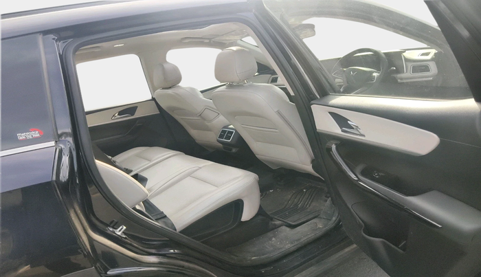 2023 Mahindra XUV700 AX 7 LUXURY D AT 7 STR, Diesel, Automatic, 38,517 km, interior