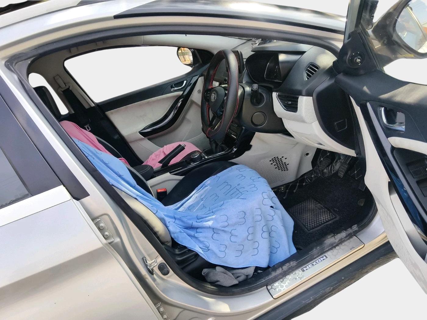 2021 Tata NEXON XZ PLUS (O) PETROL, Petrol, Manual, 78,018 km, interior
