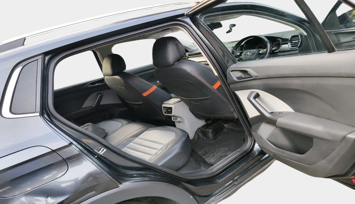 2022 Skoda KUSHAQ AMBITION 1.0L TSI MT, Petrol, Manual, 51,324 km, interior