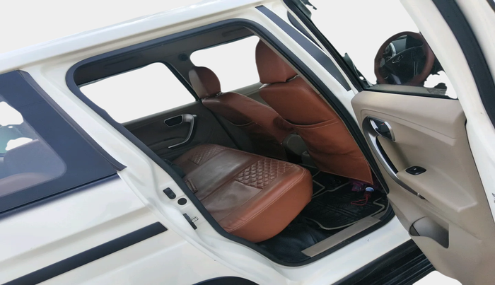 2022 Mahindra BOLERO NEO N10 R, Diesel, Manual, 34,811 km, interior