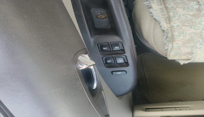 2011 Hyundai i20 MAGNA 1.2, Petrol, Manual, 2,18,440 km, interior