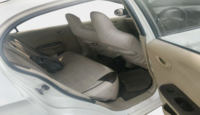 2013 Honda Amaze 1.5L I-DTEC S, Diesel, Manual, 1,12,296 km, interior