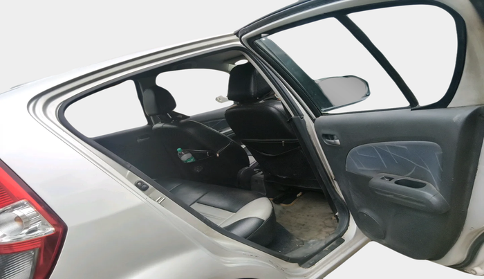 2011 Maruti Ritz ZXI, Petrol, Manual, 1,06,993 km, interior