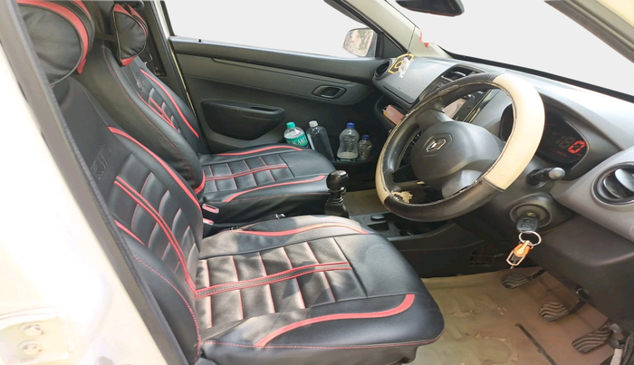 2017 Renault Kwid RXT 1.0, Petrol, Manual, 32,379 km, interior