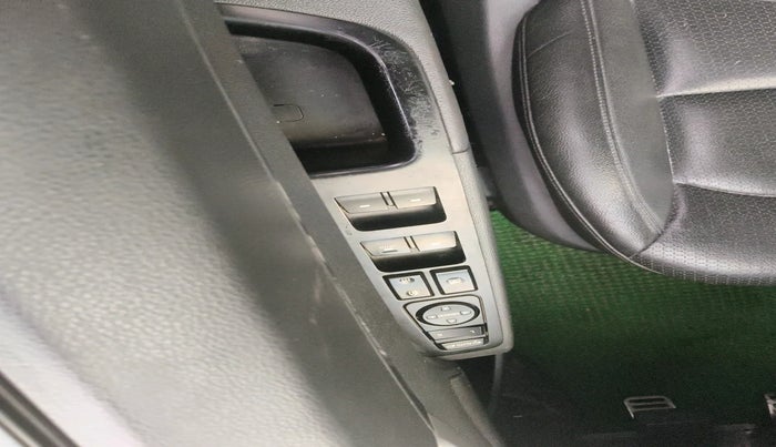 2017 Hyundai New Elantra 1.6 SX (O) AT DIESEL, Diesel, Automatic, 68,765 km, interior