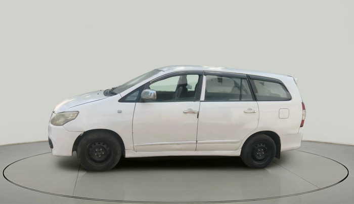 2013 Toyota Innova 2.5 GX 8 STR, Diesel, Manual, 2,16,222 km, exterior