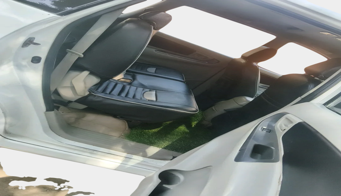 2013 Toyota Innova 2.5 GX 8 STR, Diesel, Manual, 2,16,222 km, interior