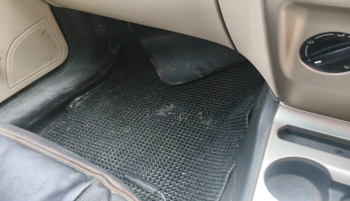 2010 Tata Indica Vista TERRA TDI, Diesel, Manual, 2,07,109 km, interior