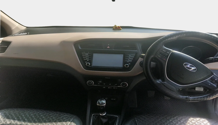 2017 Hyundai Elite i20 ASTA 1.4 CRDI (O), Diesel, Manual, 1,43,673 km, interior