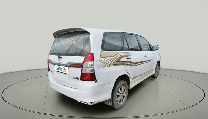 2015 Toyota Innova 2.5 ZX 7 STR, Diesel, Manual, 2,12,536 km, exterior