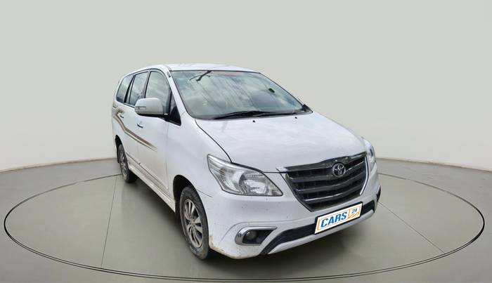 2015 Toyota Innova 2.5 ZX 7 STR, Diesel, Manual, 2,12,536 km, exterior