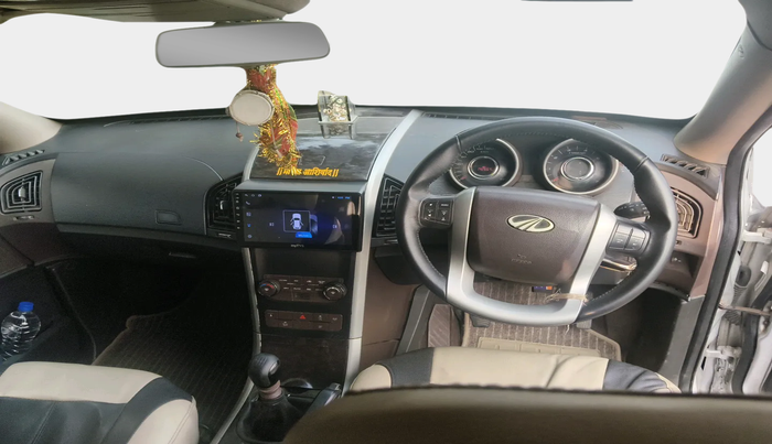 2012 Mahindra XUV500 W8, Diesel, Manual, 1,42,664 km, interior