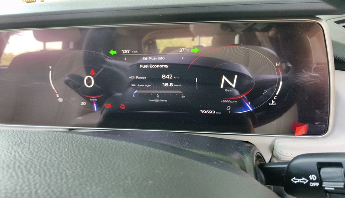 2023 Mahindra XUV700 AX 5 D MT 5 STR, Diesel, Manual, 39,693 km, interior