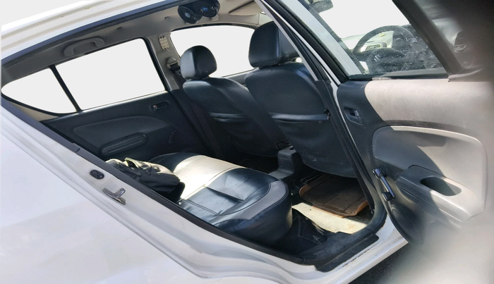 2015 Maruti Ritz LXI, Petrol, Manual, 97,099 km, interior