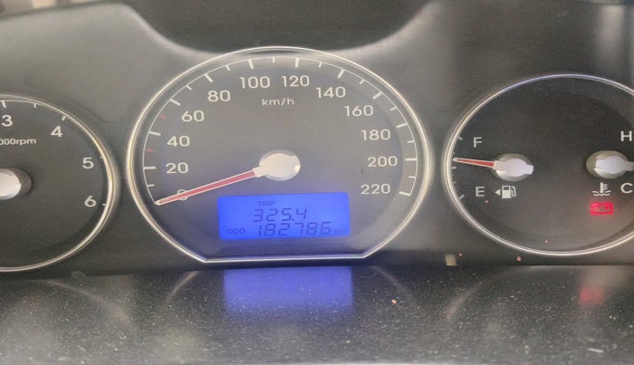 2011 Hyundai Santa Fe 2 WD, Diesel, Manual, 1,82,786 km, interior