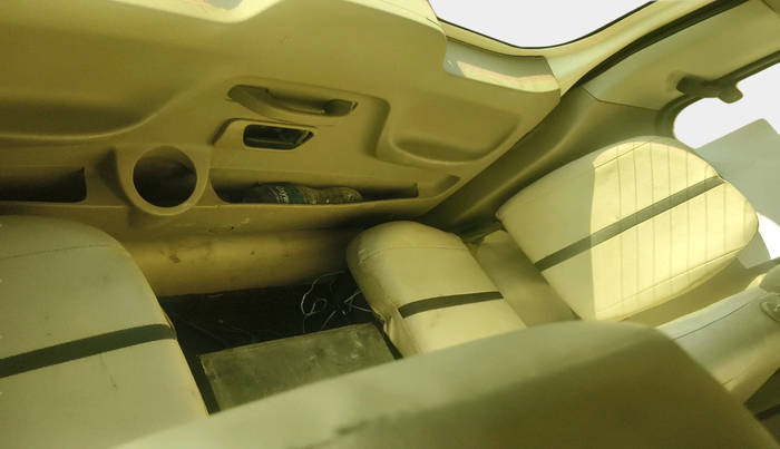 2015 Mahindra TUV300 T6 PLUS, Diesel, Manual, 1,57,517 km, interior