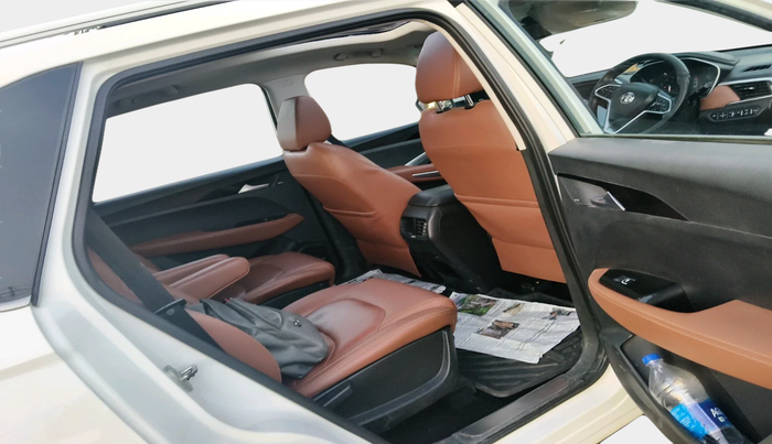 2020 MG HECTOR PLUS SHARP 2.0 DIESEL TURBO MT 6-STR, Diesel, Manual, 1,18,235 km, interior