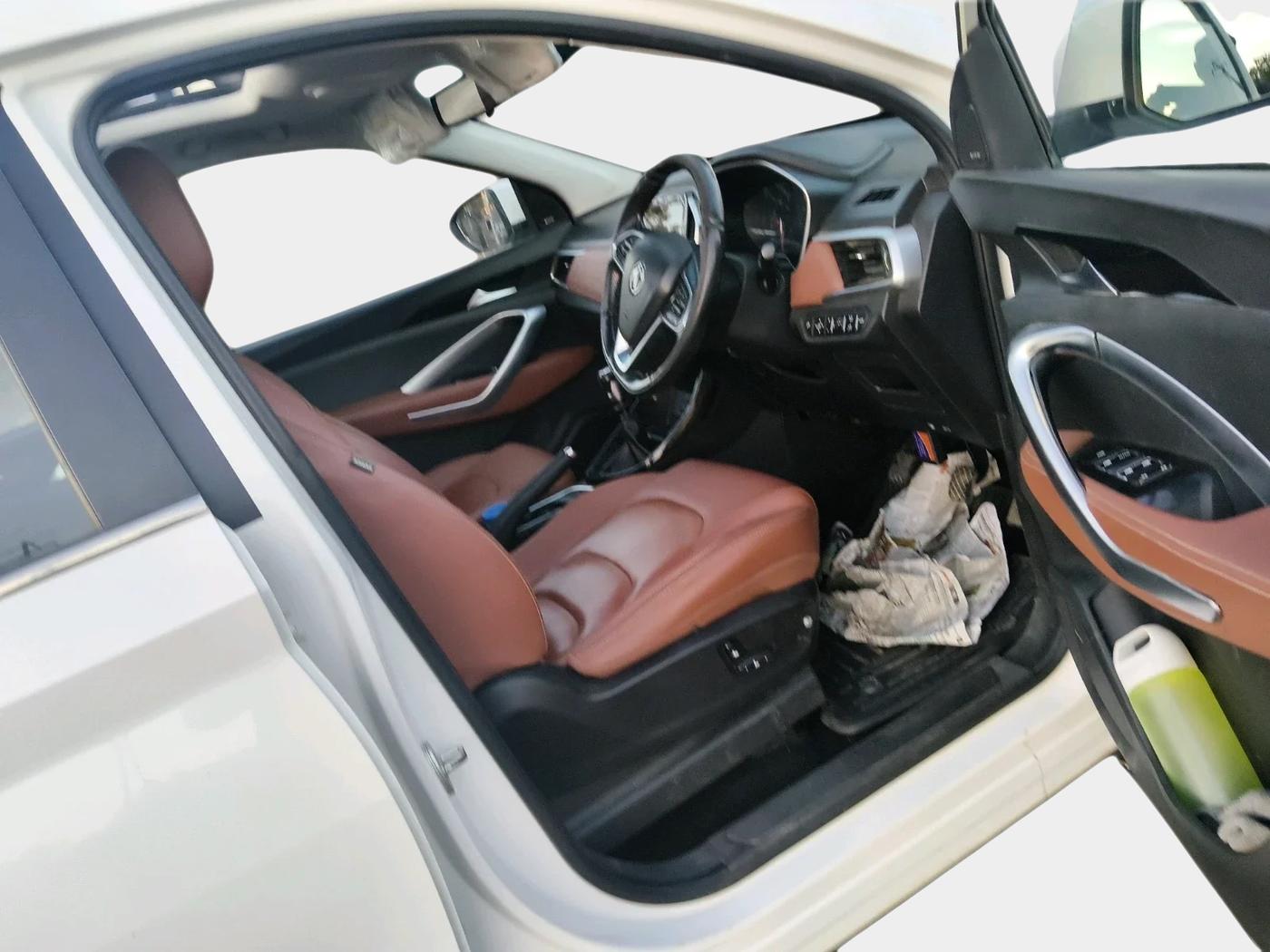 2020 MG HECTOR PLUS SHARP 2.0 DIESEL TURBO MT 6-STR, Diesel, Manual, 1,18,533 km, interior