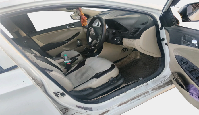 2012 Hyundai Verna FLUIDIC 1.6 CRDI SX, Diesel, Manual, 81,890 km, interior