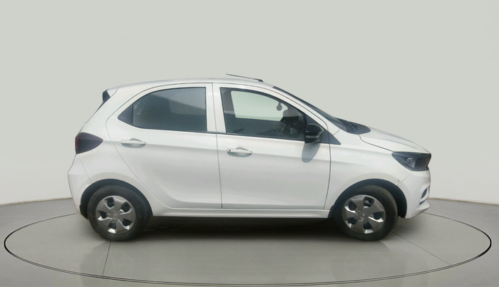 2022 Tata Tiago XT PETROL, Petrol, Manual, 29,797 km, exterior