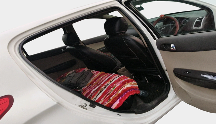 2011 Hyundai i20 MAGNA 1.4 CRDI, Diesel, Manual, 1,61,966 km, interior