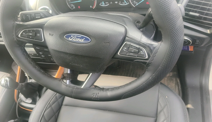 2020 Ford Ecosport TITANIUM 1.5L SPORTS(SUNROOF) DIESEL, Diesel, Manual, 1,22,703 km, interior