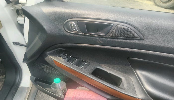 2020 Ford Ecosport TITANIUM 1.5L SPORTS(SUNROOF) DIESEL, Diesel, Manual, 1,22,703 km, interior