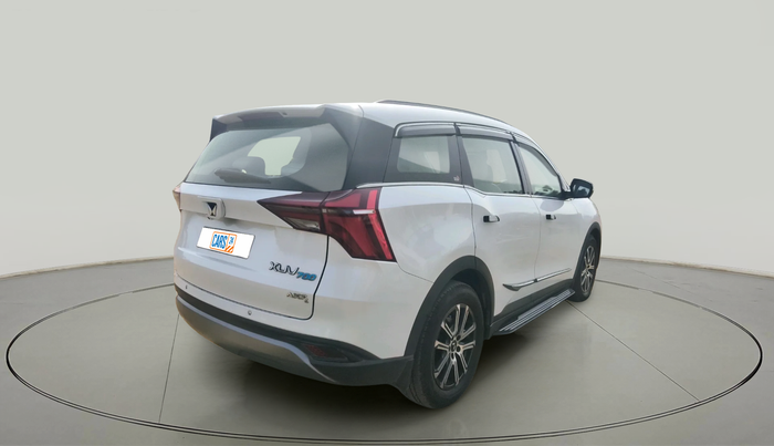2022 Mahindra XUV700 AX 7 LUXURY D AT 7 STR, Diesel, Automatic, 1,20,090 km, exterior