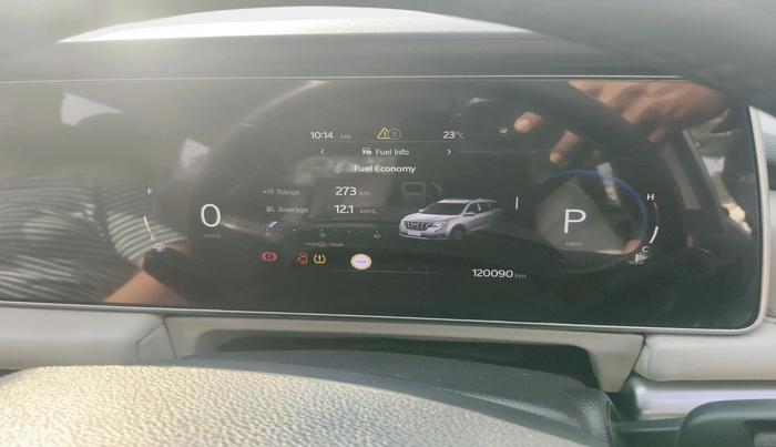 2022 Mahindra XUV700 AX 7 LUXURY D AT 7 STR, Diesel, Automatic, 1,20,090 km, interior